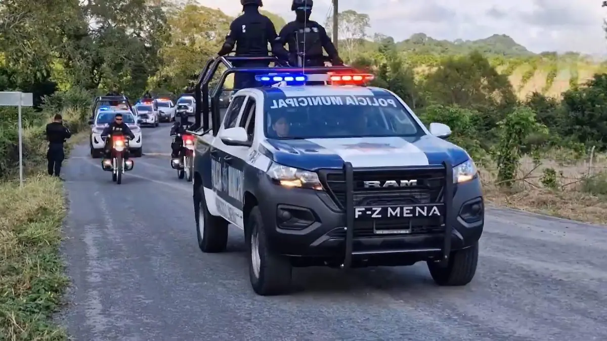 POLICIAS FCO Z MENA PUEBLA 01 Heriberto Hdz